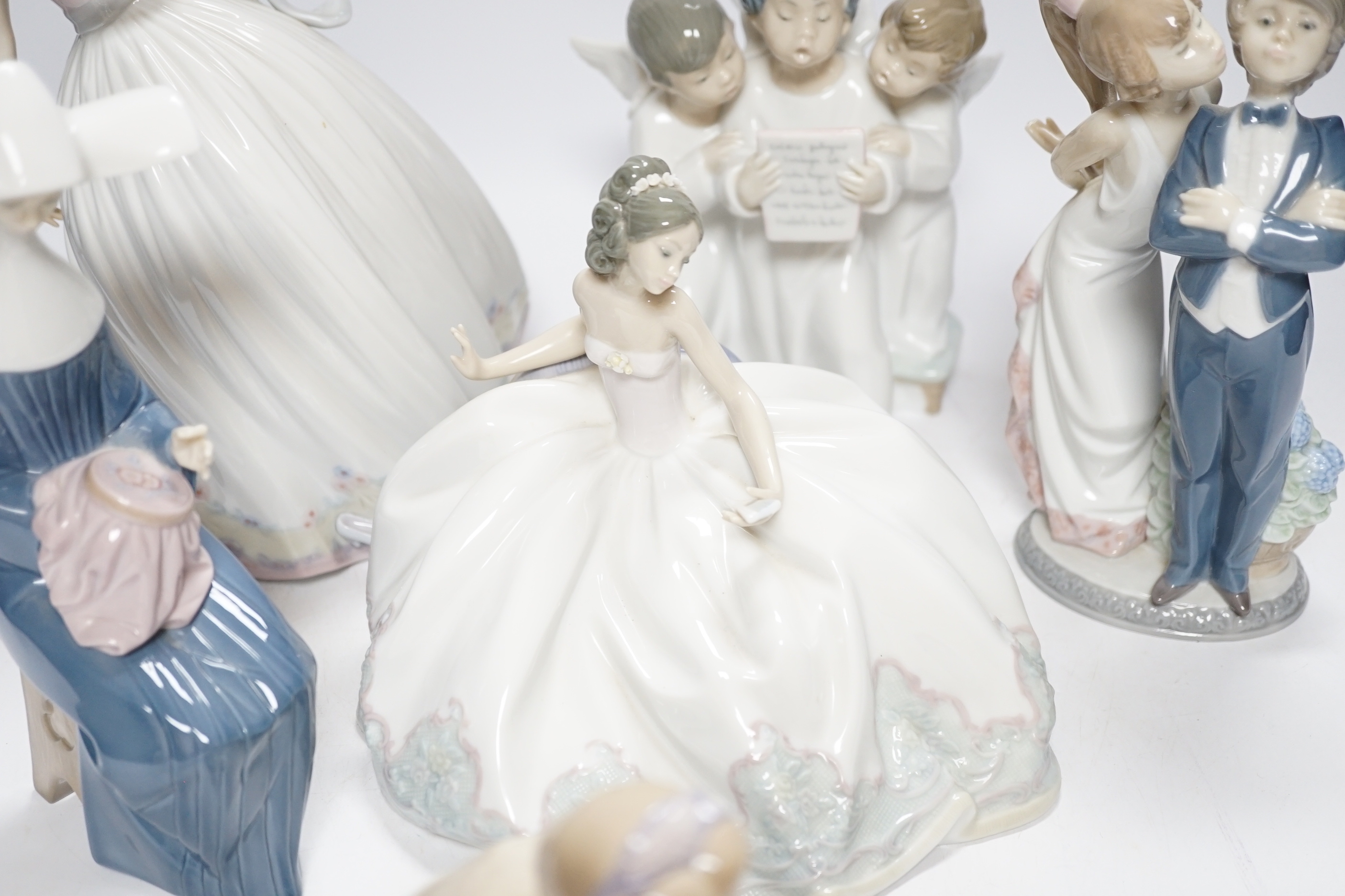 Six various Lladro figures and figure groups, most boxed, tallest 26cm high